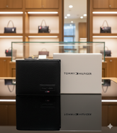 TOMMY LEATHER WALLET